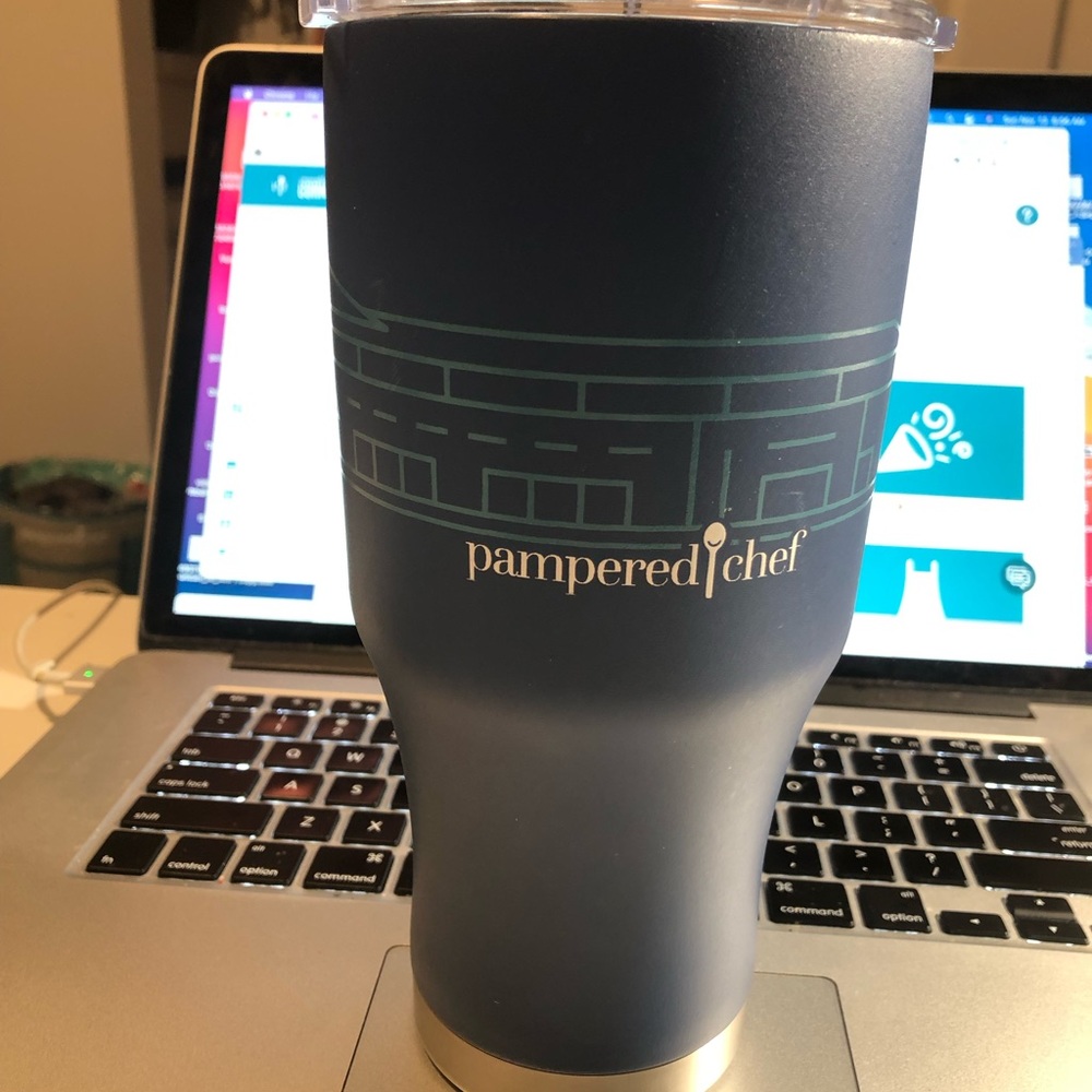 Pamperedchef drink cup
